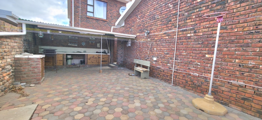 3 Bedroom Property for Sale in Hartenbos Central Western Cape